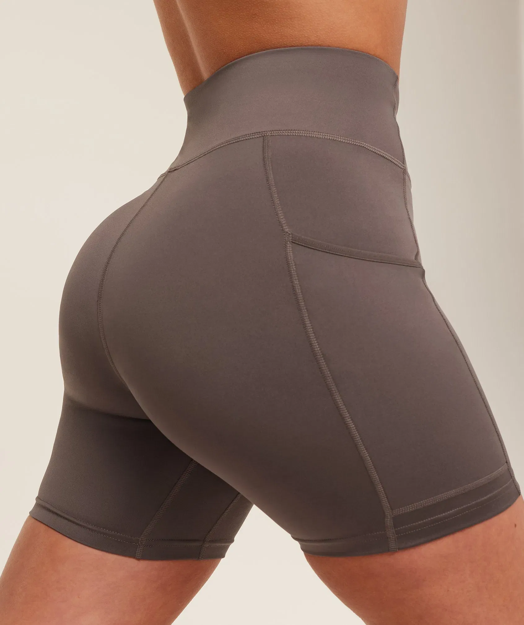 Gymshark Pocket Shorts - Cool Brown