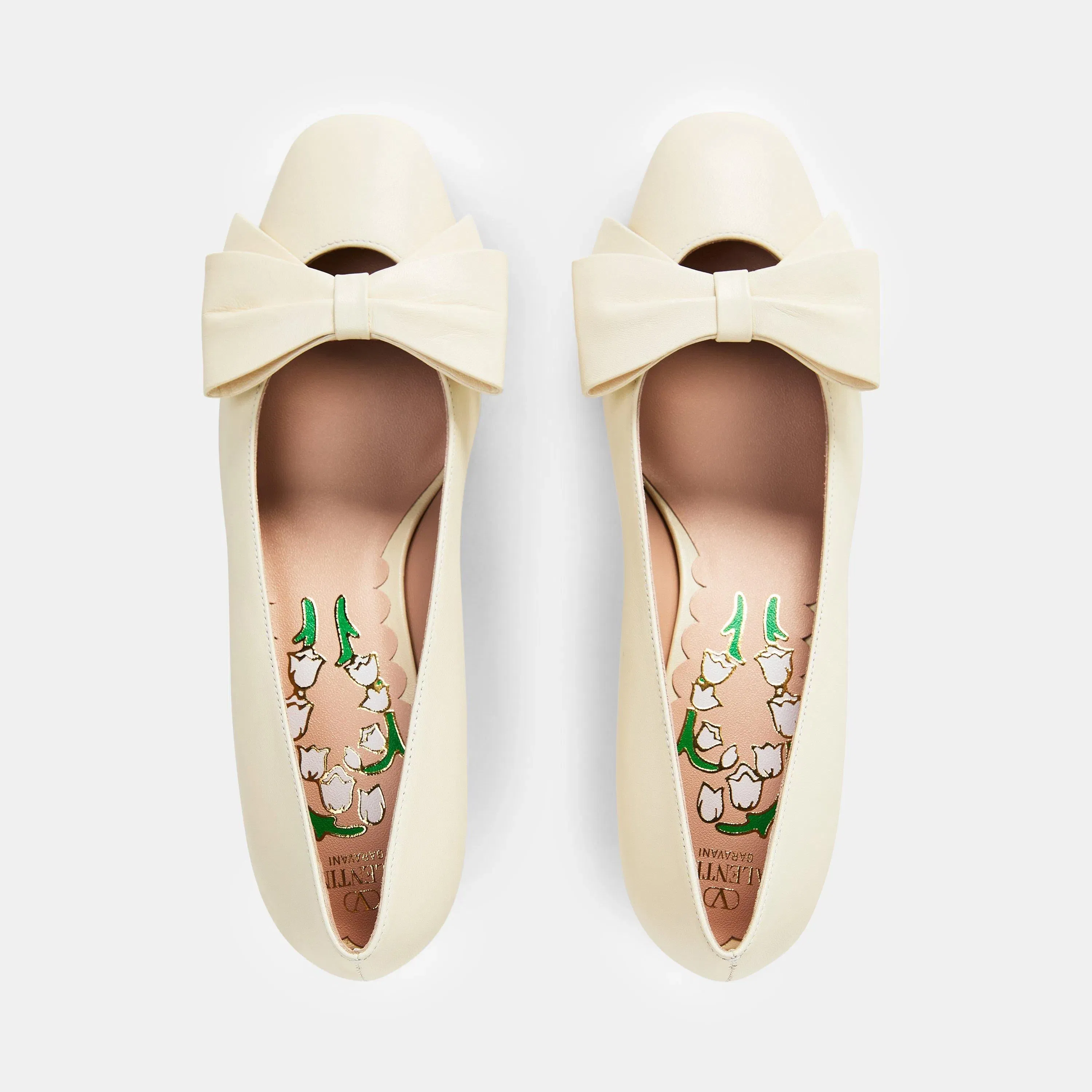 Bowow Pumps
