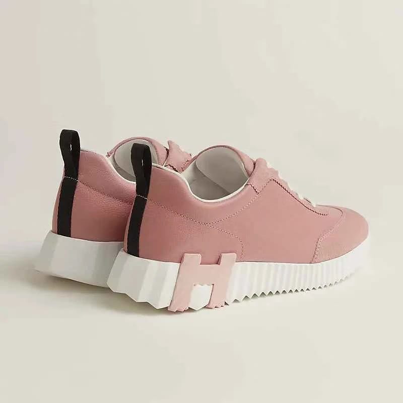 Bouncing sneaker