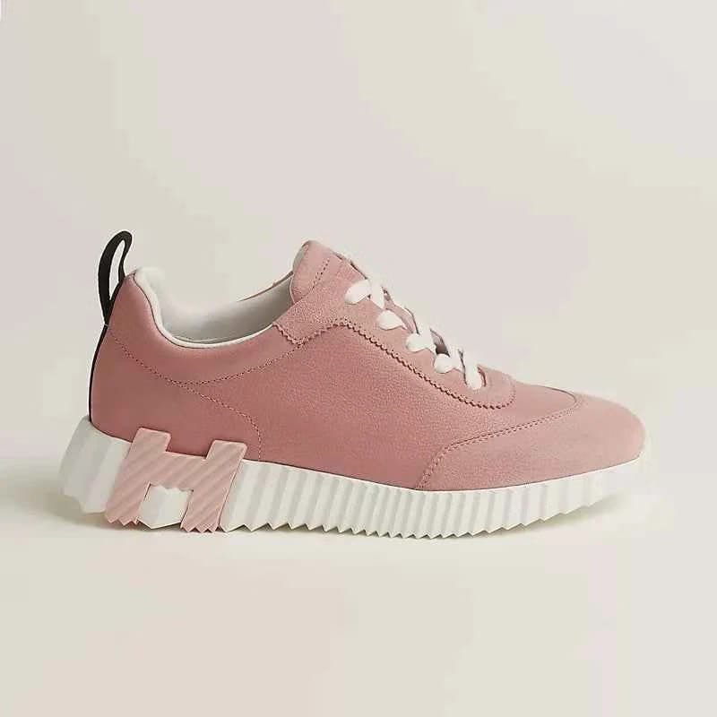 Bouncing sneaker