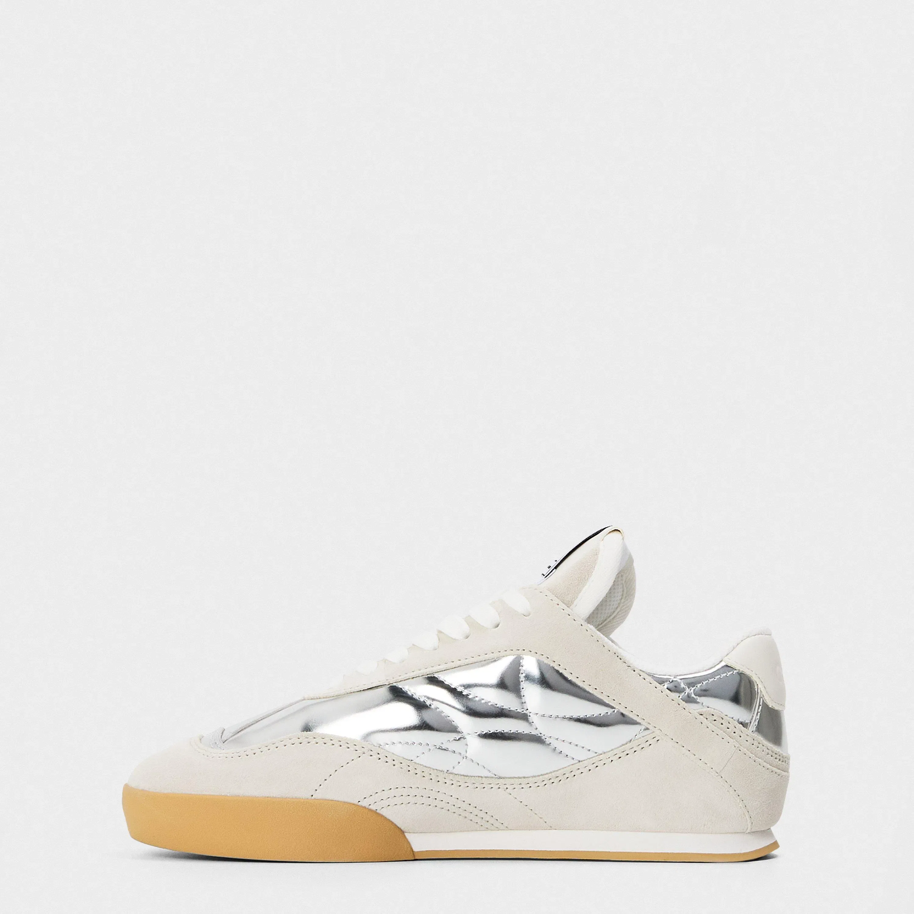 Kick Low Top Sneakers