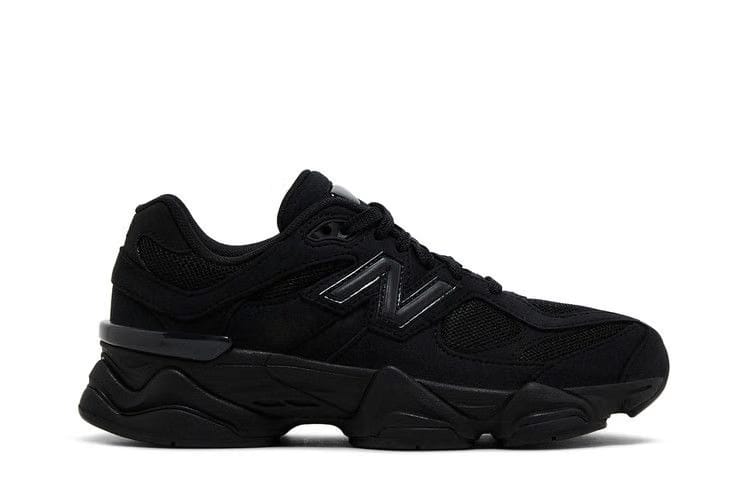 9060 Big Kid Triple Black Suede