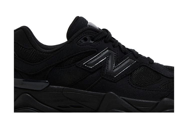 9060 Big Kid Triple Black Suede