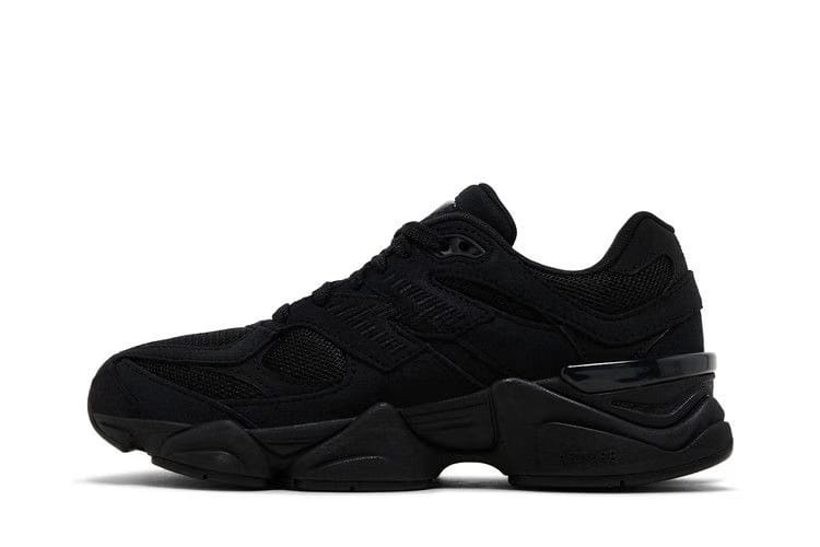 9060 Big Kid Triple Black Suede