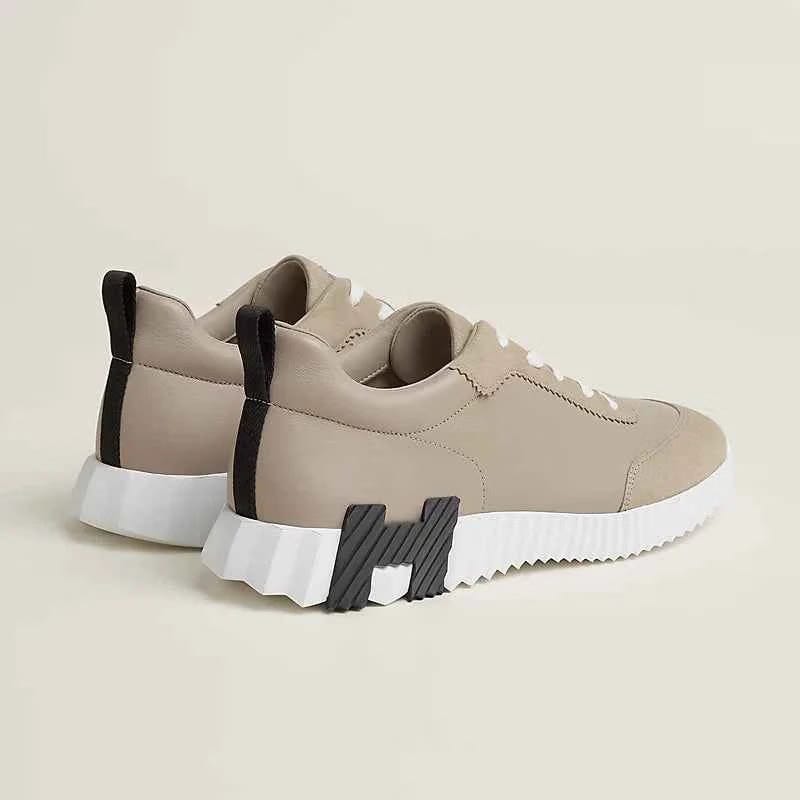Bouncing sneaker