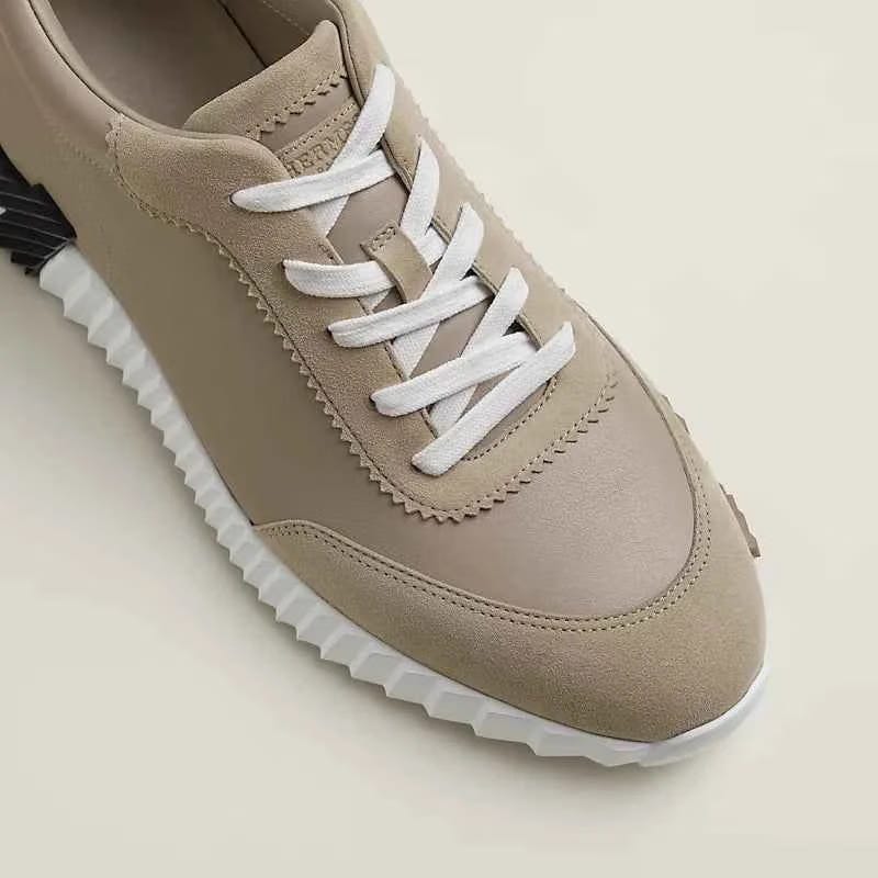 Bouncing sneaker