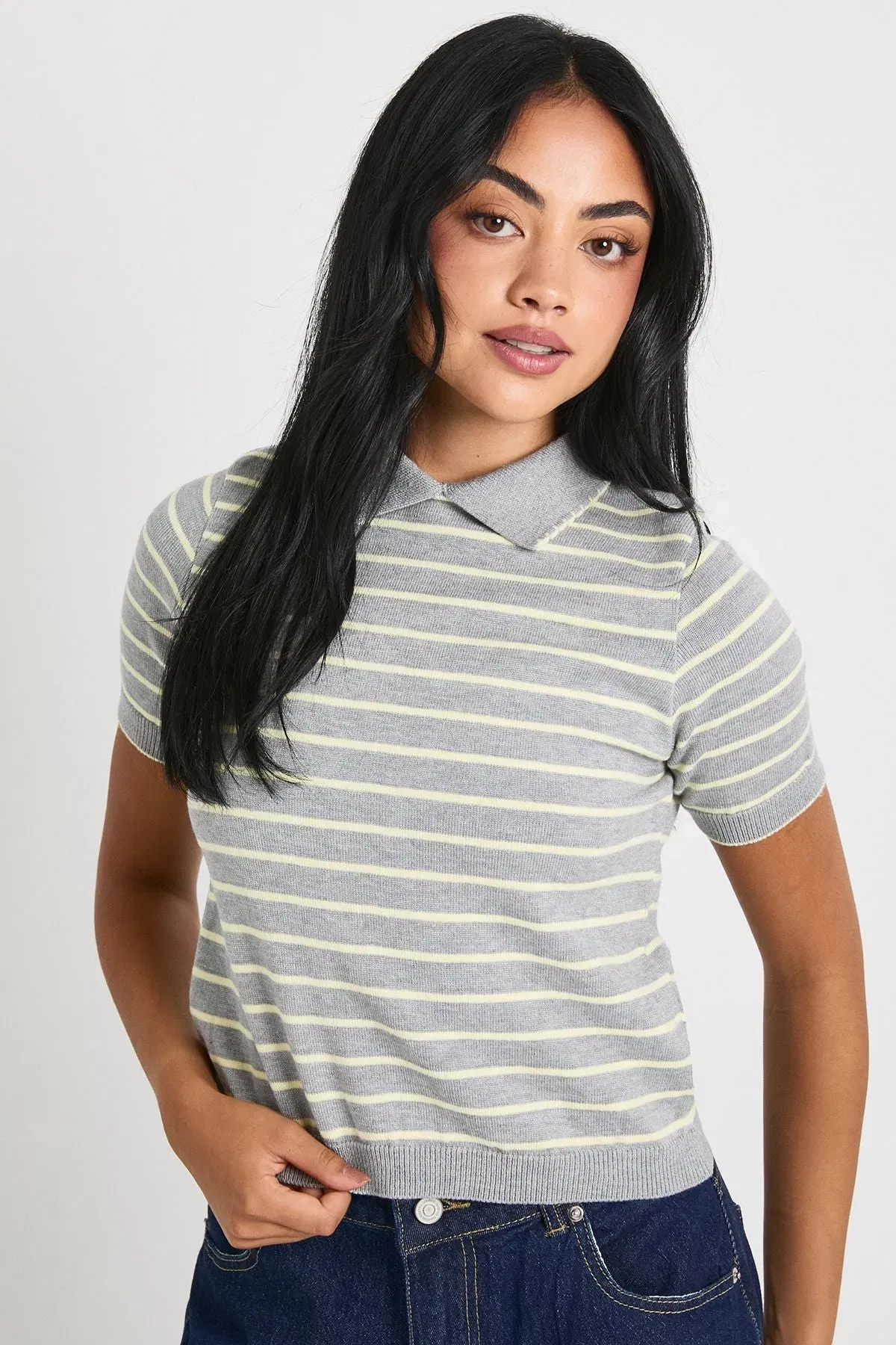 Scallop Edge Collar Stripe Knitted Top