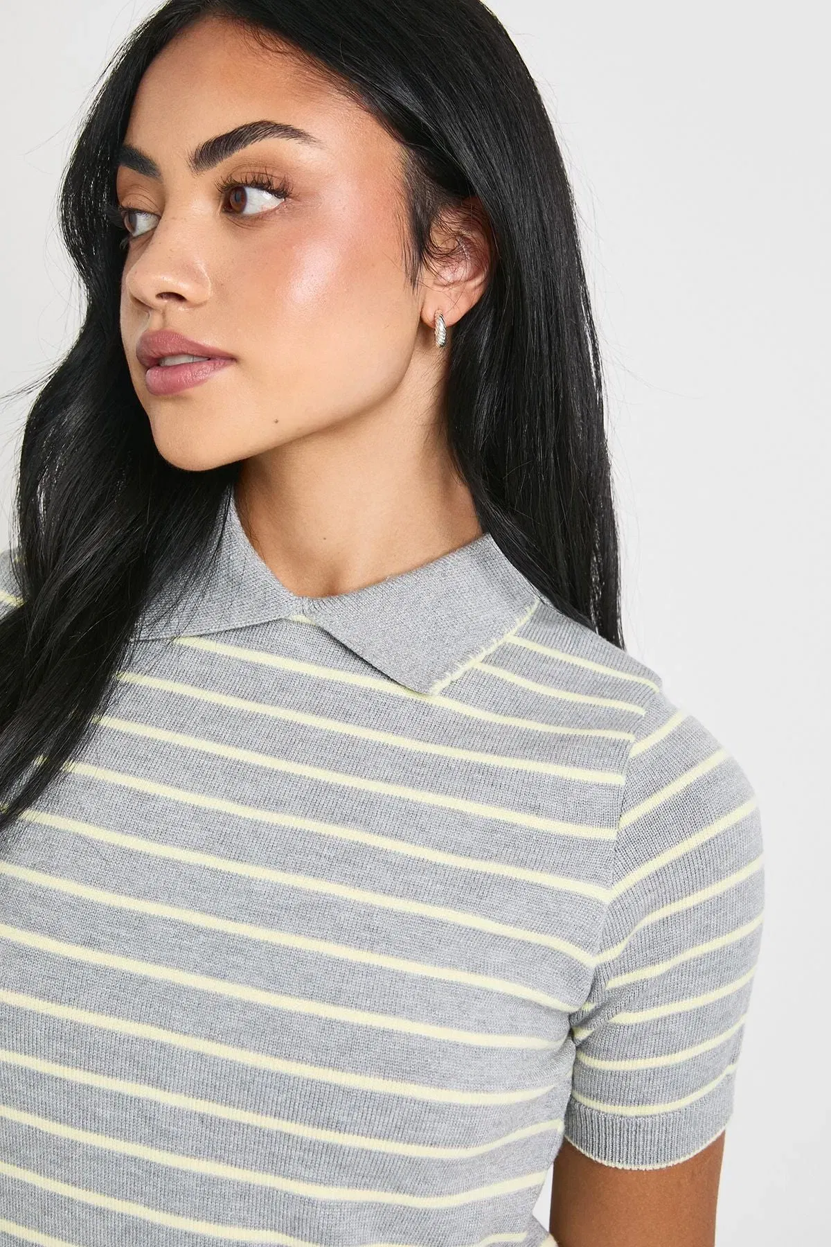 Scallop Edge Collar Stripe Knitted Top