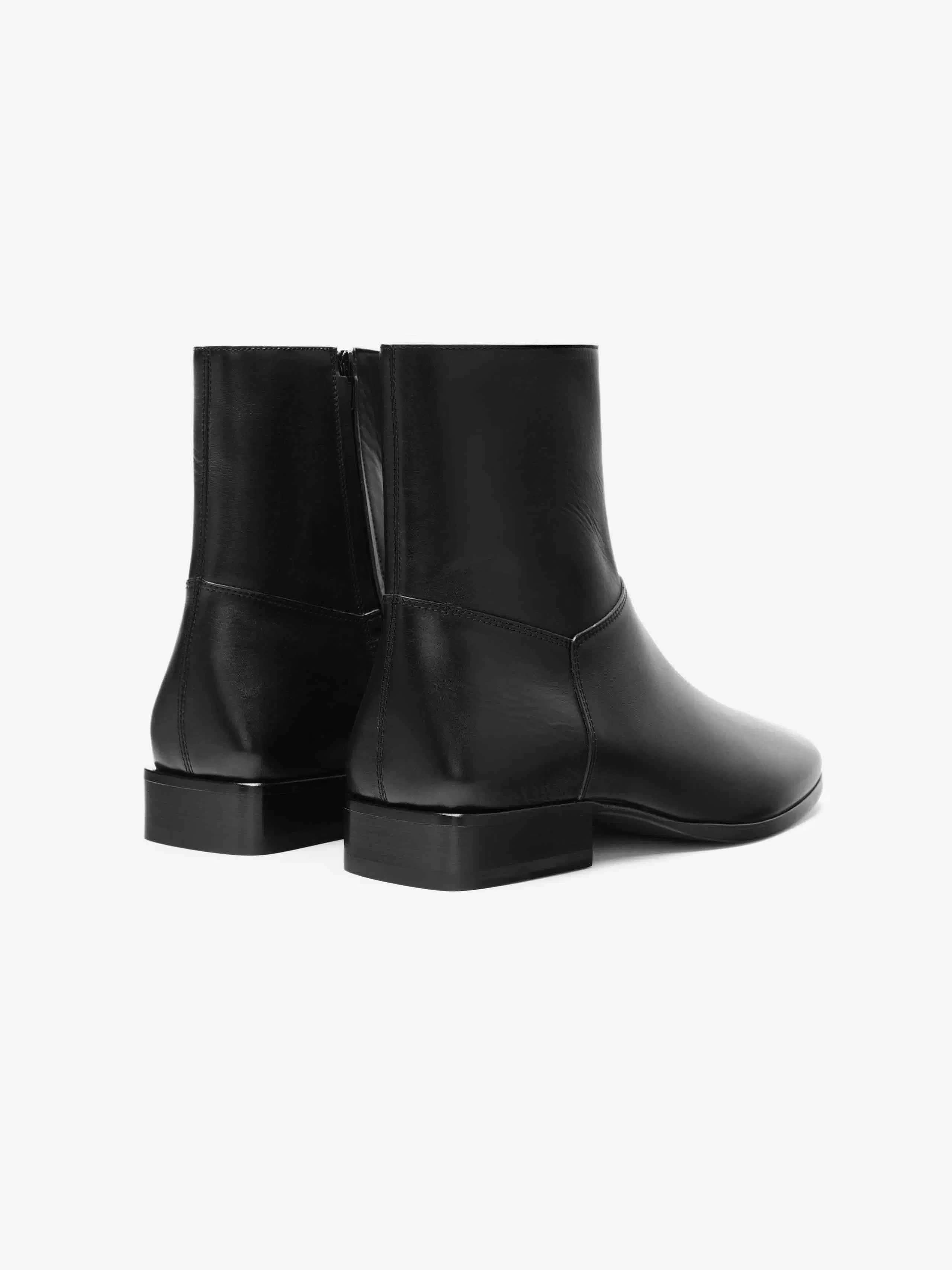 Essentials Leather Ankle Boot Black