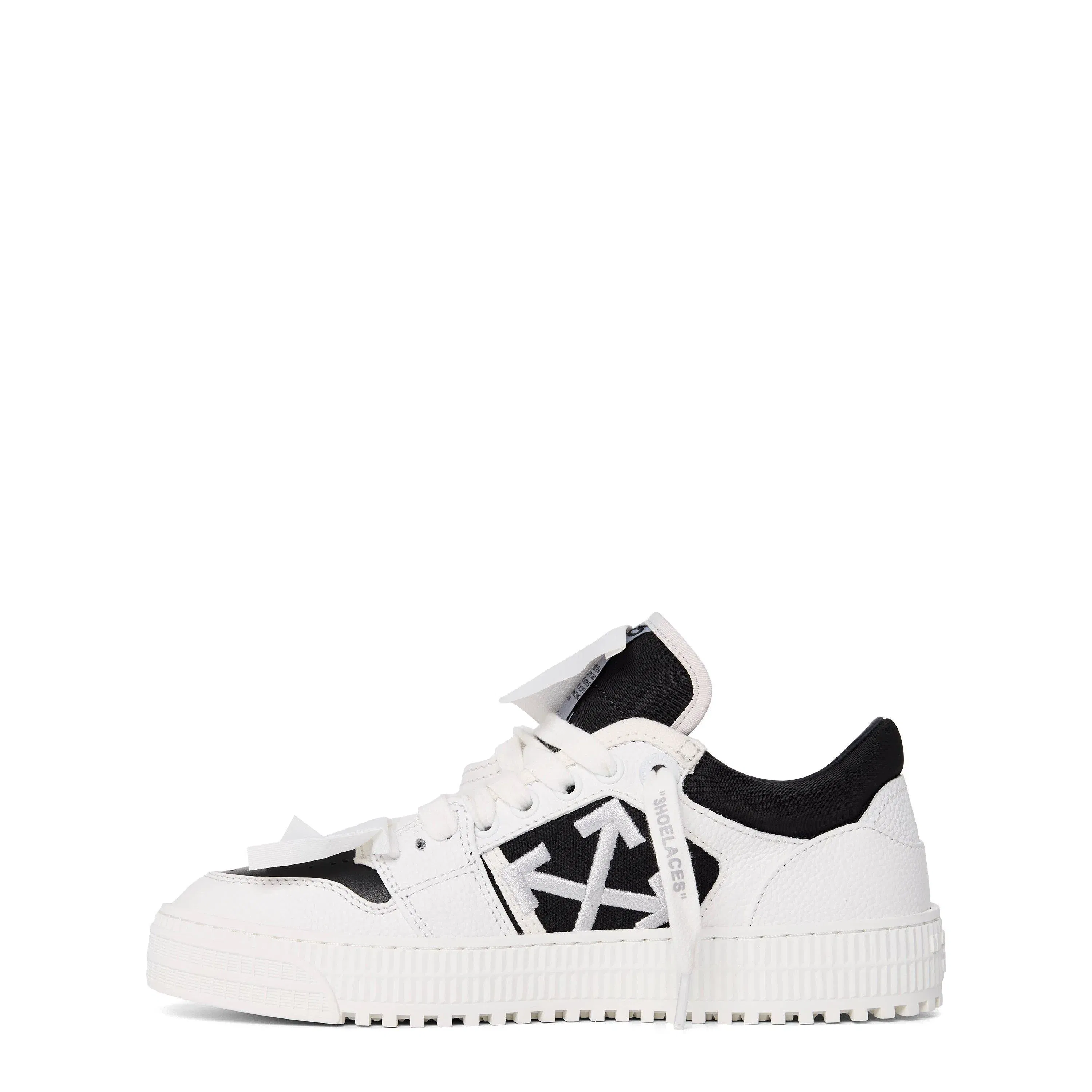 Low 3.0 Sneakers with ZIP Tie Tag