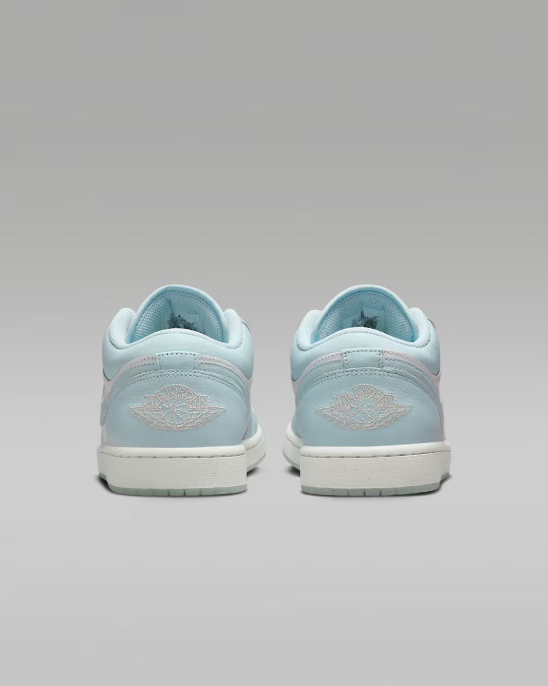 Air Jordan 1 Low SE 'Glacier Blue Sea Glass'