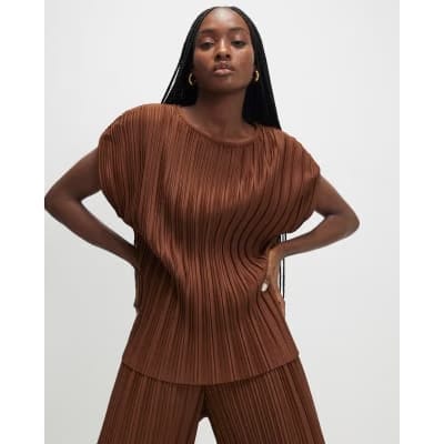 Brown Plisse Short Sleeve Top