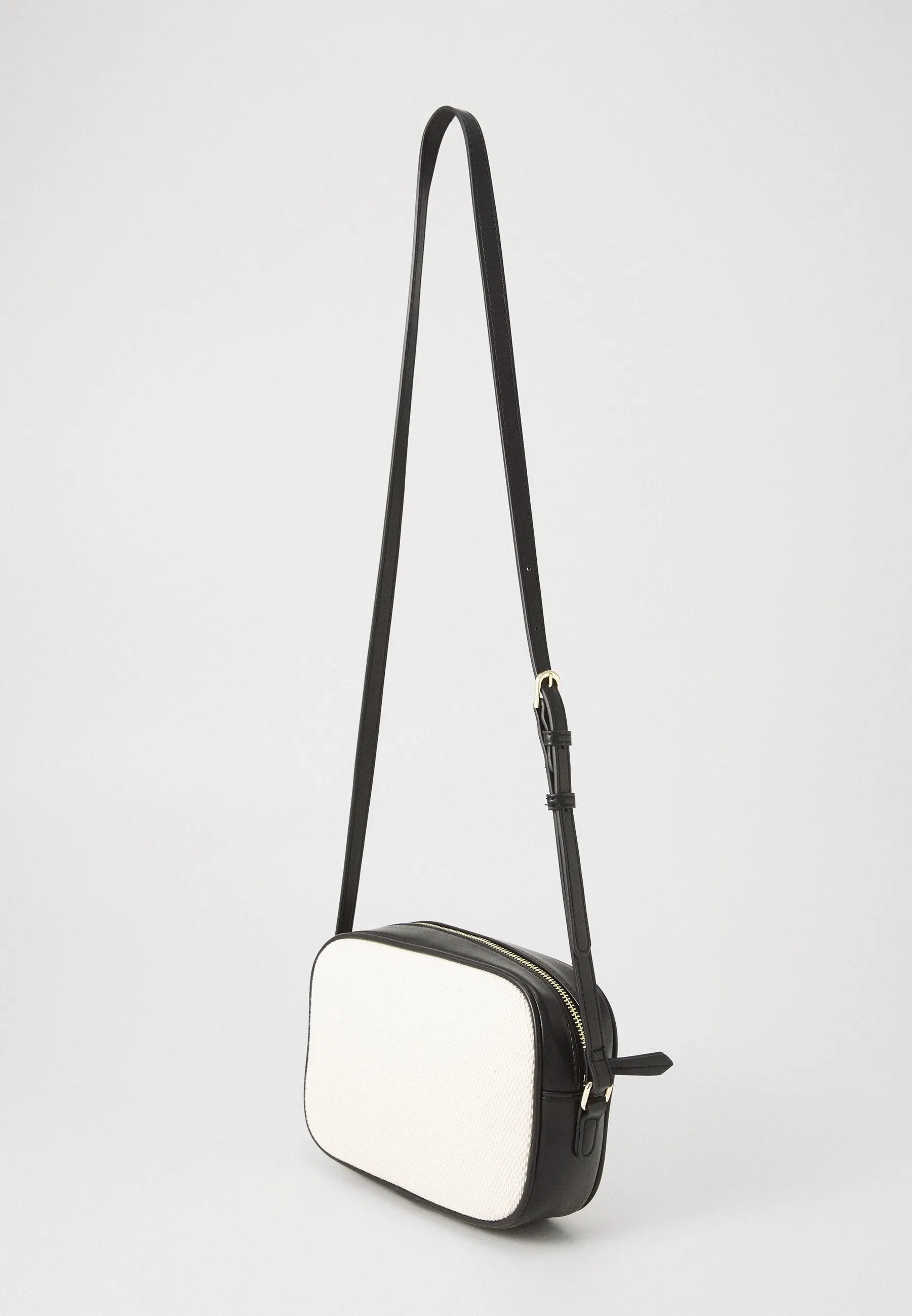 Valentino Bags Covent - Cross Body Bag - Naturale/Nero