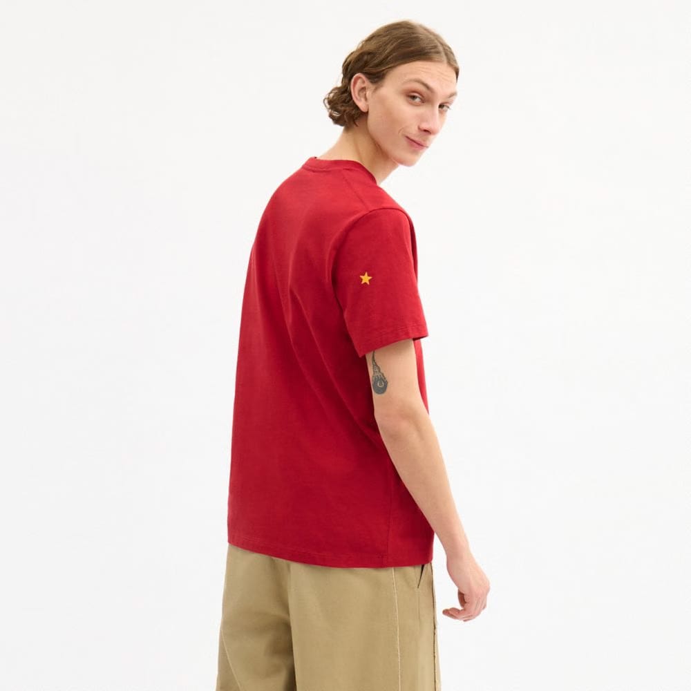 Coach Horse And Carriage Sticker T-Shirt In Organic Cotton Red