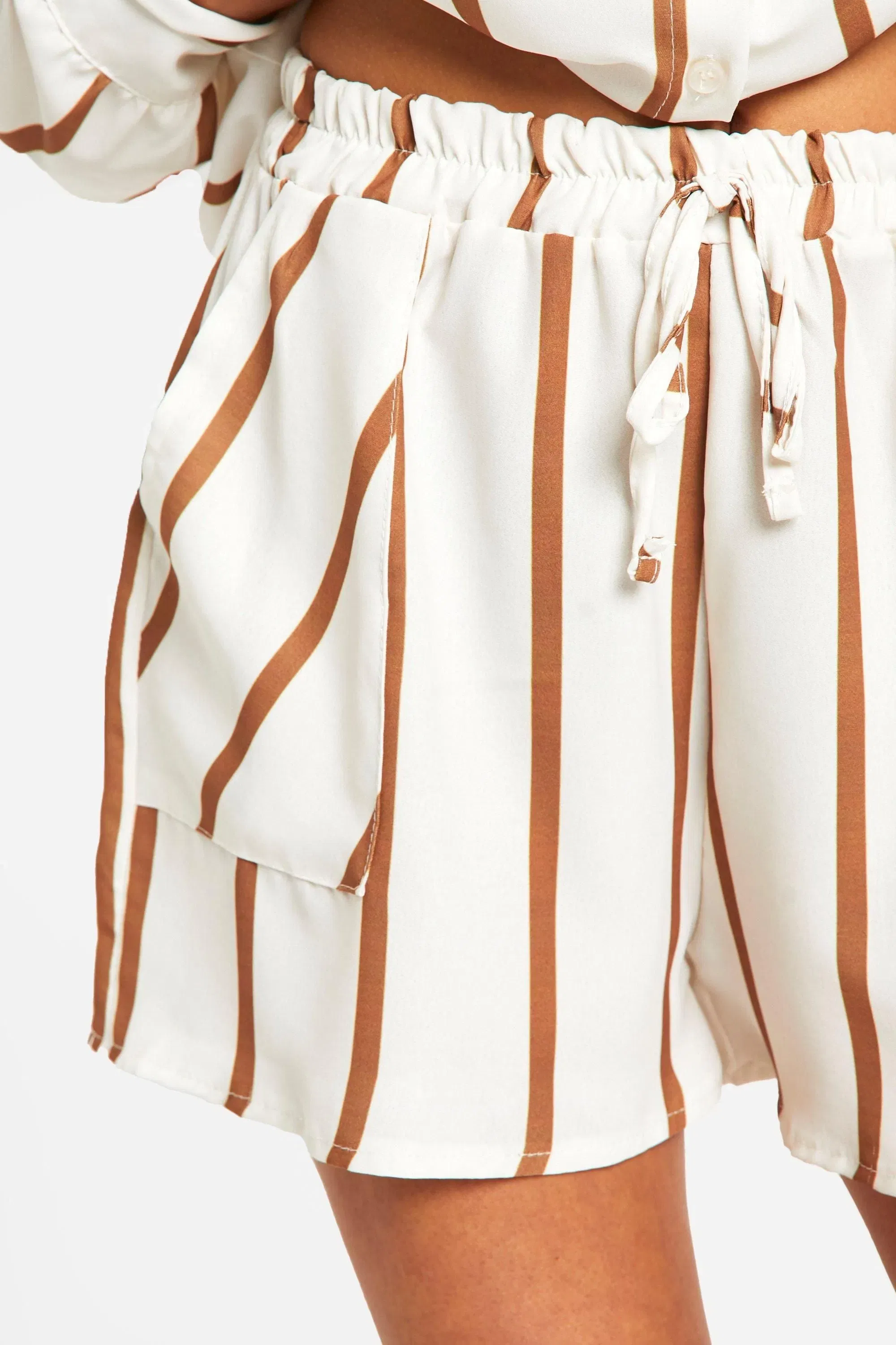 Hammered Stone Stripe Relaxed Fit Shorts