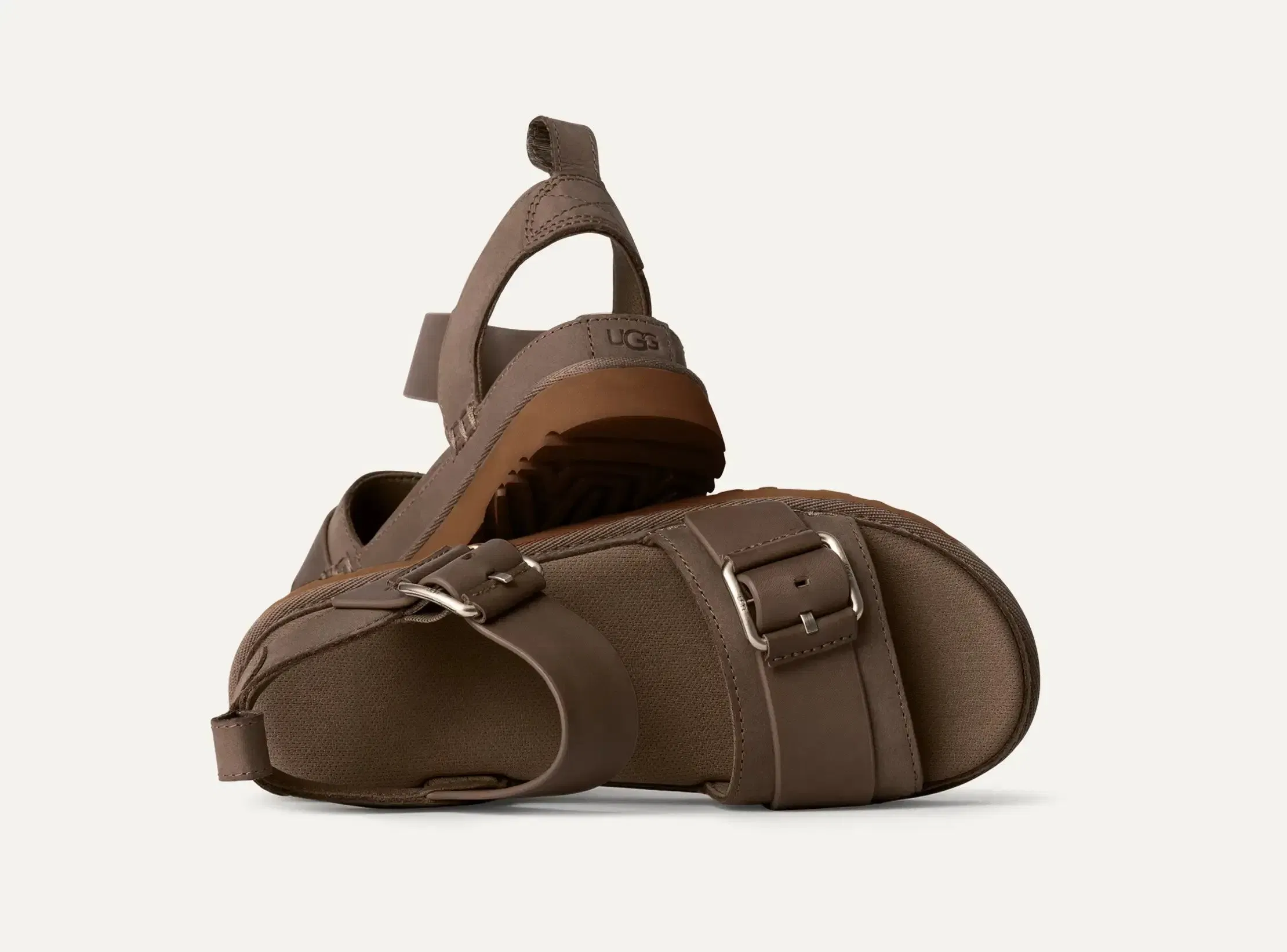 Ugg Goldenstar Villa Molasses