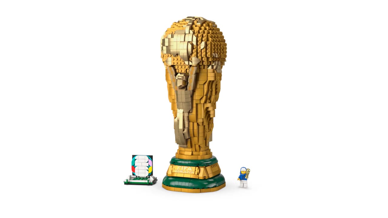 Lego FIFA World Cup™ Official Trophy