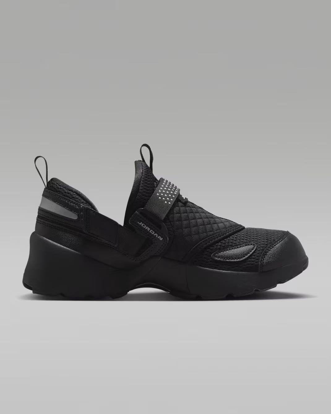 Air Jordan Wmns Jordan Trunner LX 'Triple Black'