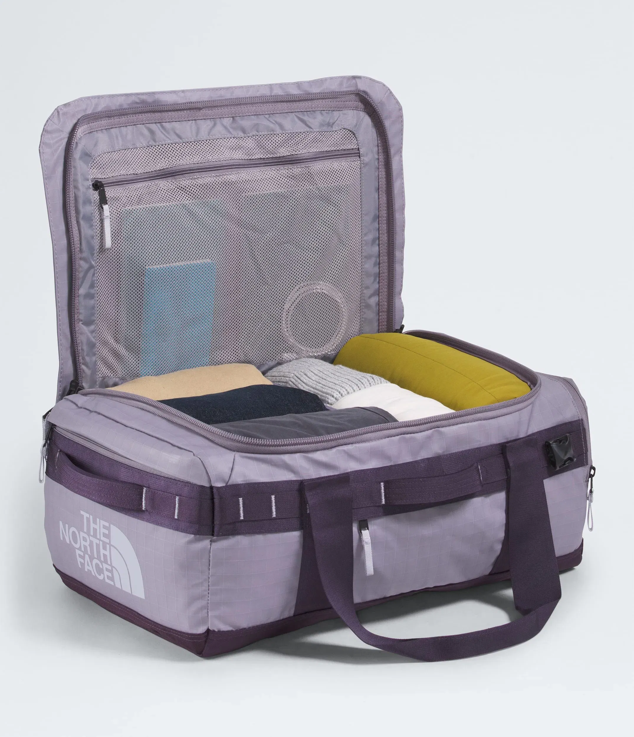 The North Face Base Camp™ Voyager Duffel—42L Transcendent Grey