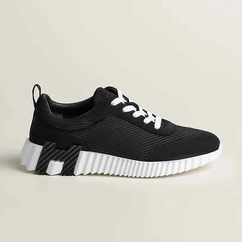 Bouncing sneaker
