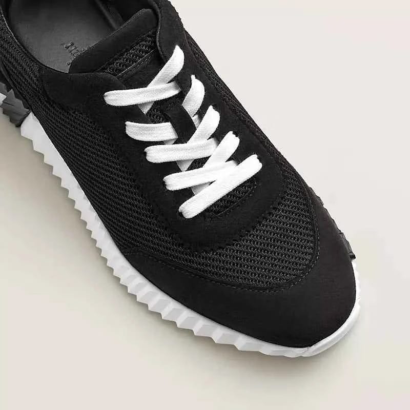 Bouncing sneaker