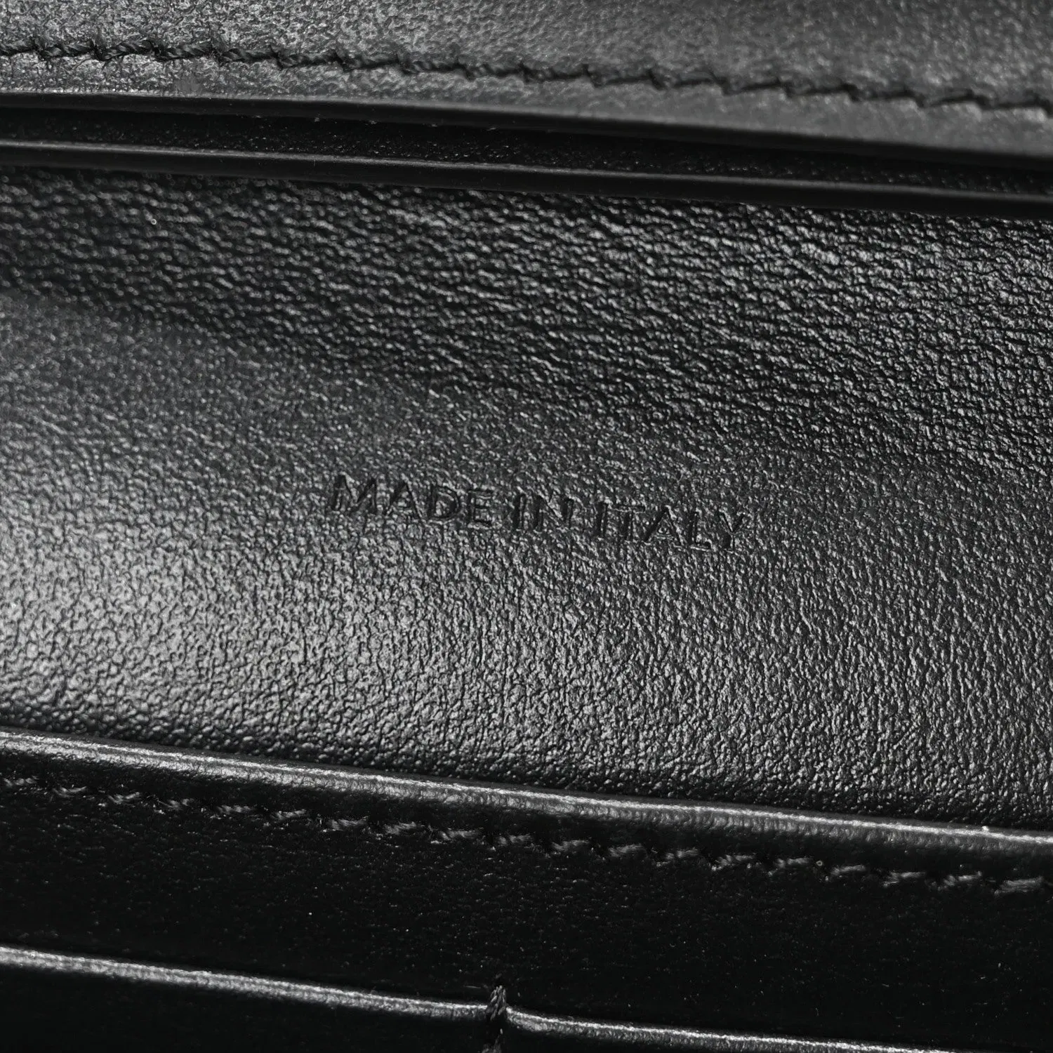 Shiny Calfskin Triomphe Margo Wallet on Chain Black