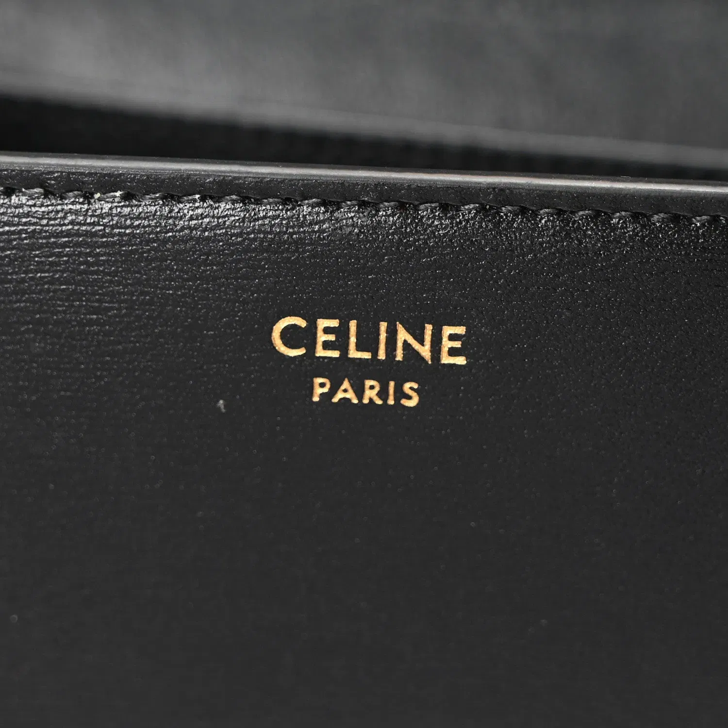 Shiny Calfskin Triomphe Margo Wallet on Chain Black