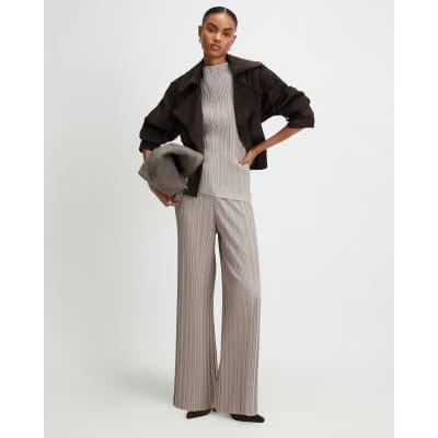 Grey Plisse Sleeveless Asymmetric Hem Top