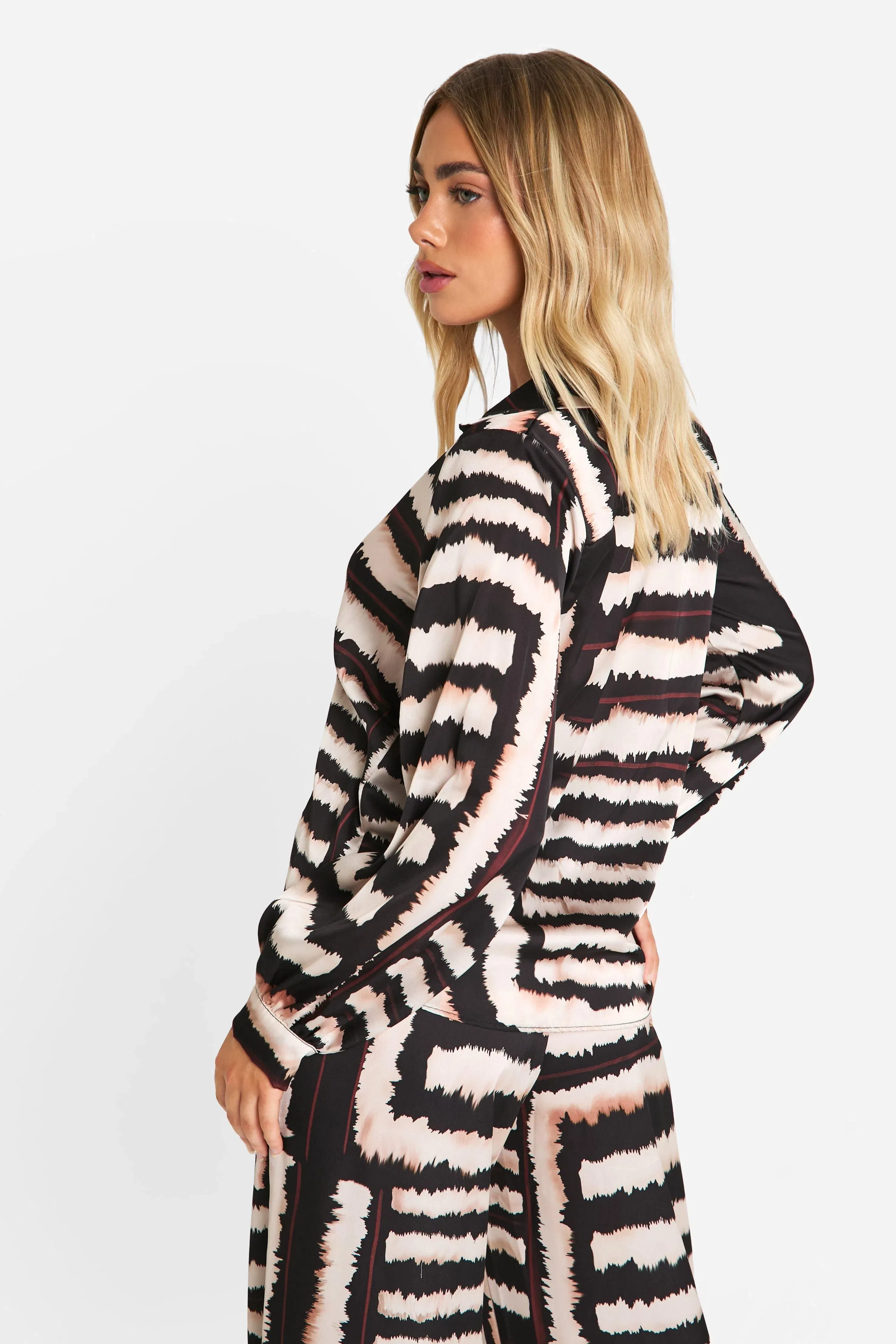 Large Scale Tonal Tie Dye Relaxed Fit Shirt