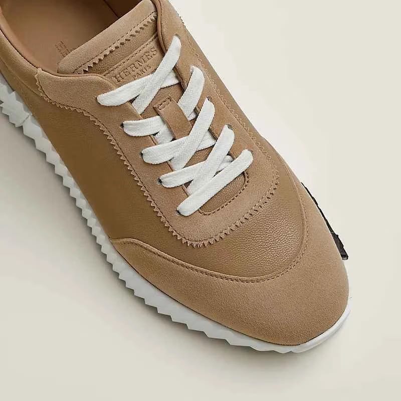 Bouncing sneaker