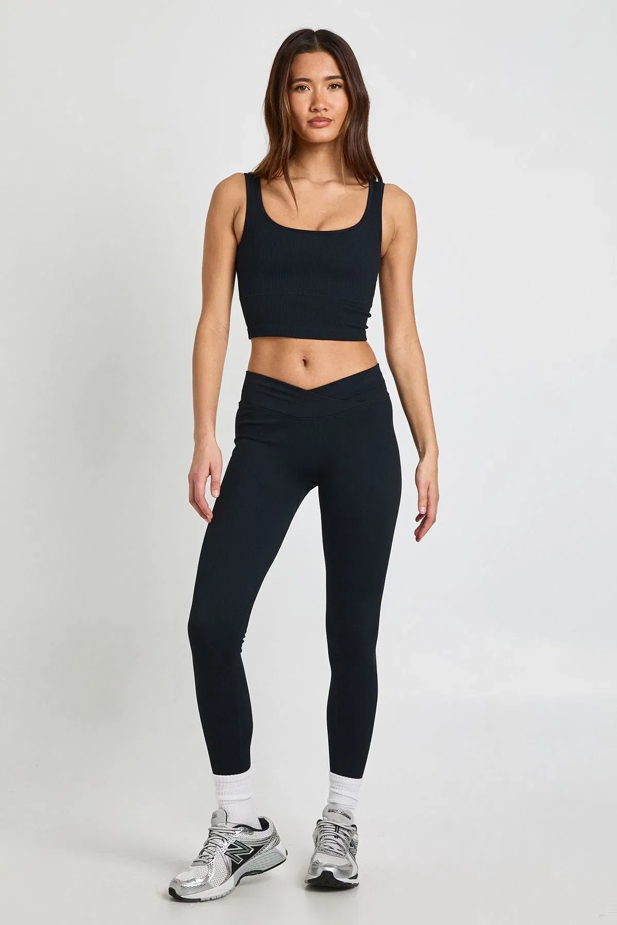 Contour Ribbed Padded Seamless Scoop Neck Active Top