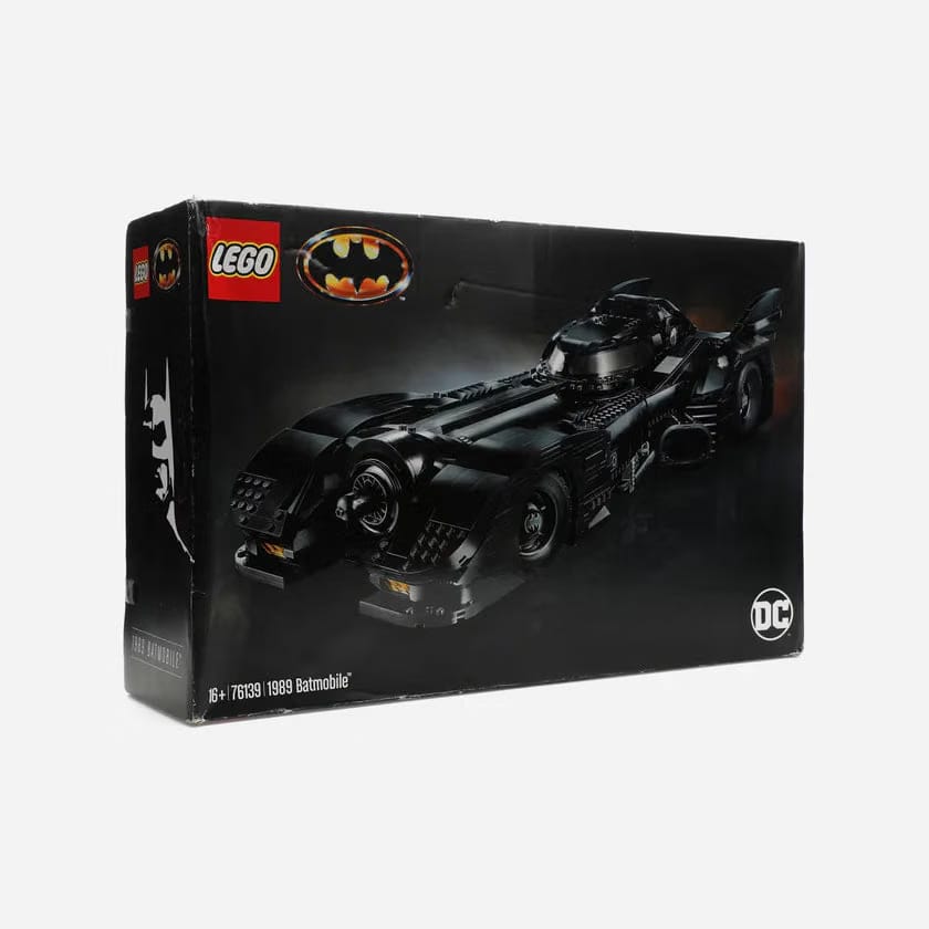 LEGO DC Batman 1989 Batmobile Set 76139