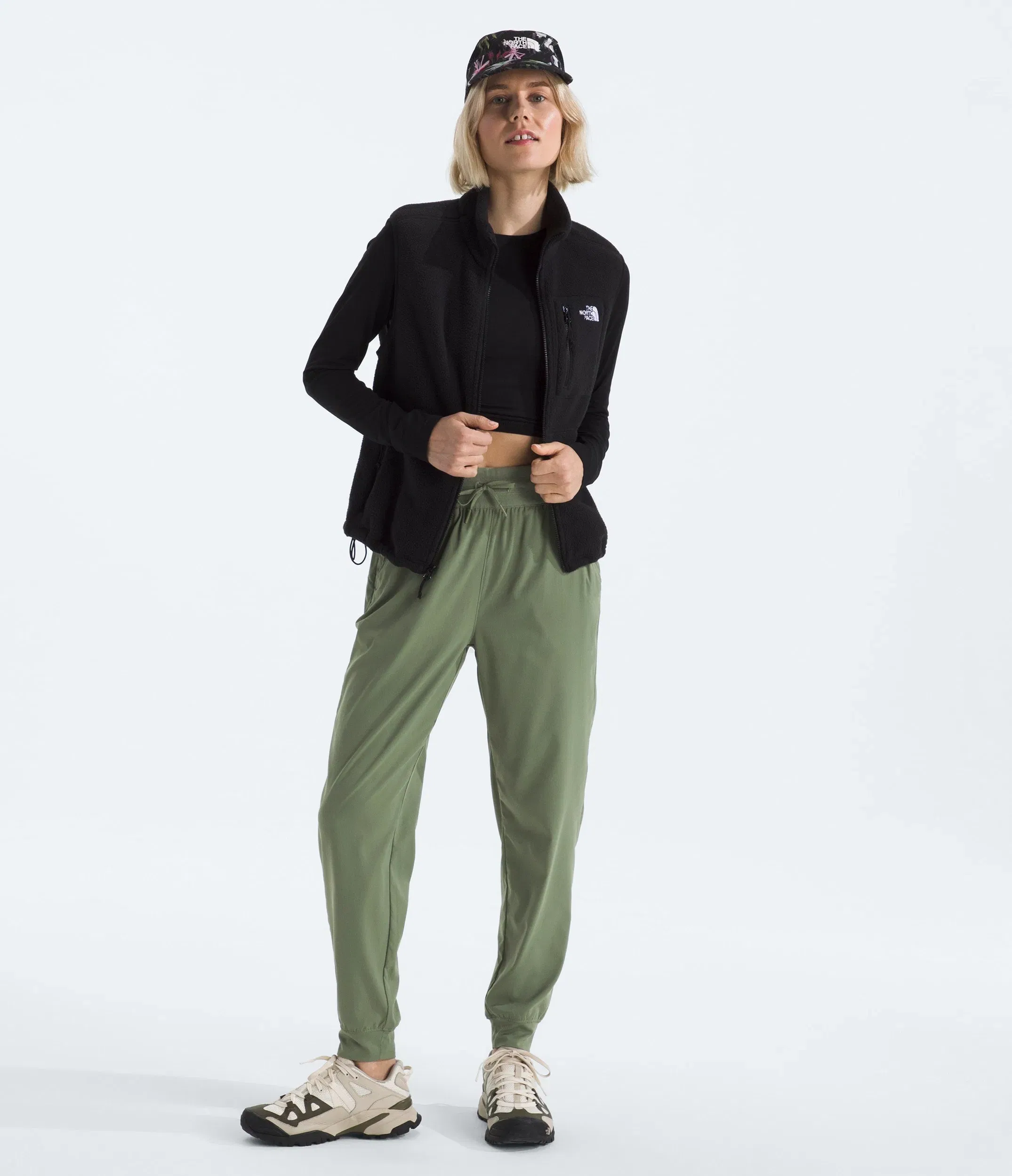 The North Face Women’s Aphrodite Arise Joggers Bark Mist