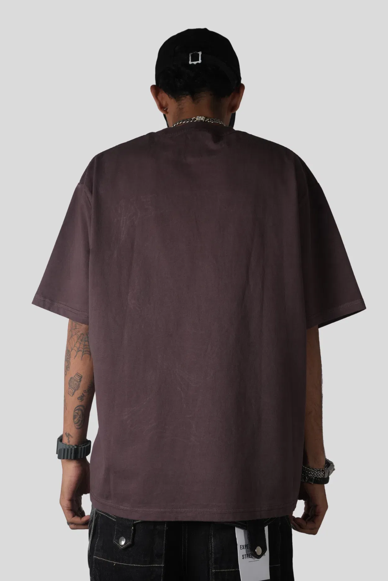 STRINGREY EMBROIDERED T-Shirt