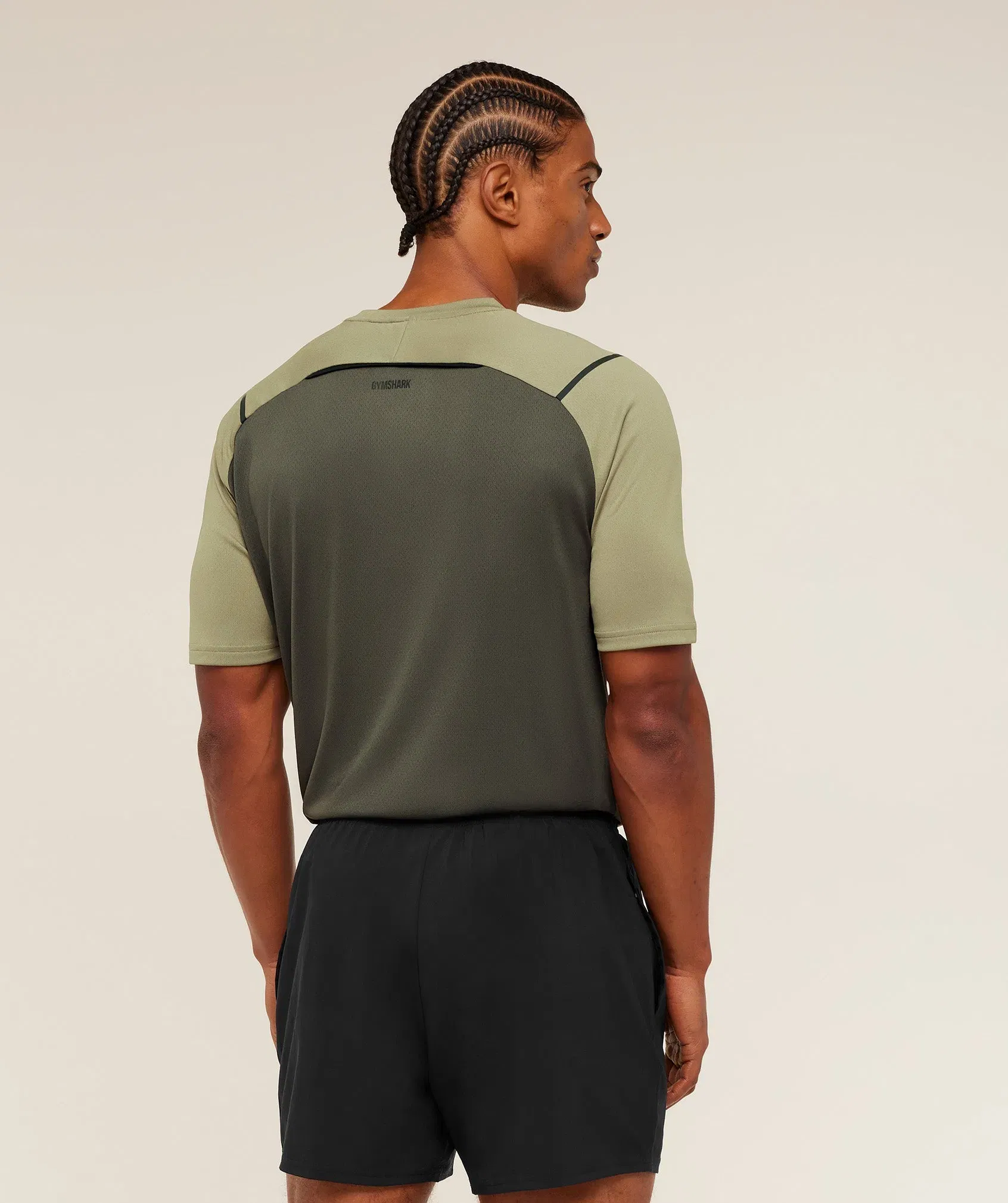 Gymshark Arrival Contrast T-Shirt - Grounded Green / Strength Green