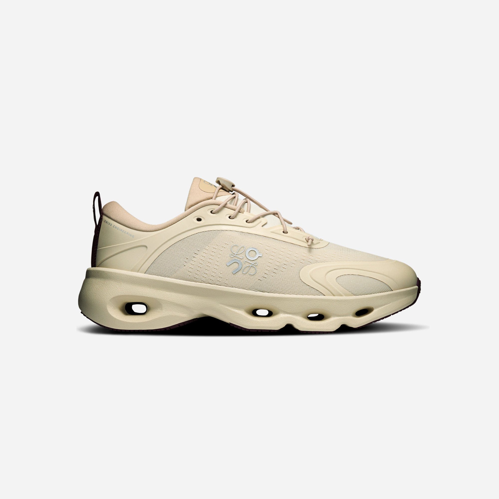 On Running Cloudsolo Loewe Sand Burgundy Womens