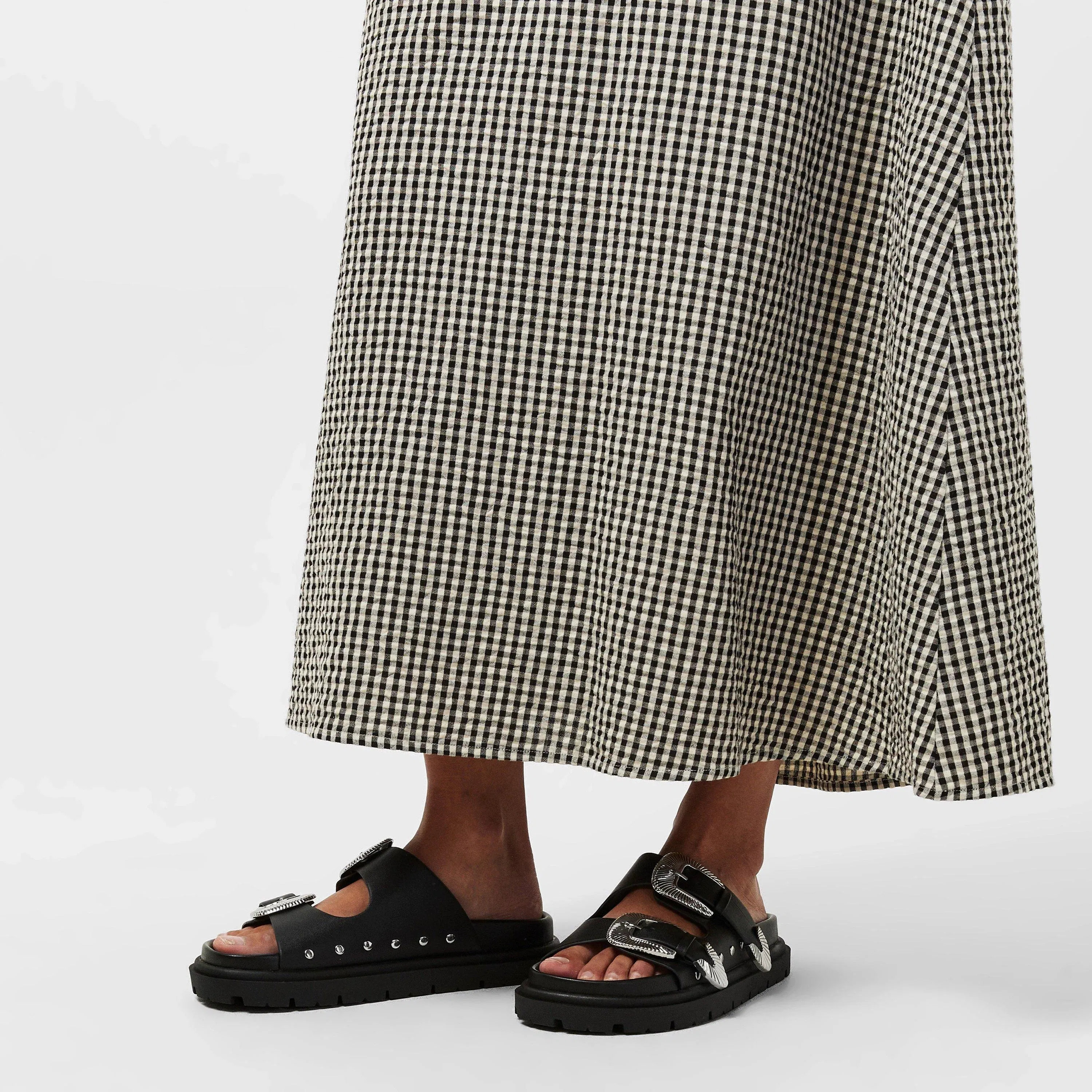 Outcast Adjustable Lightweight Flatform Sandals