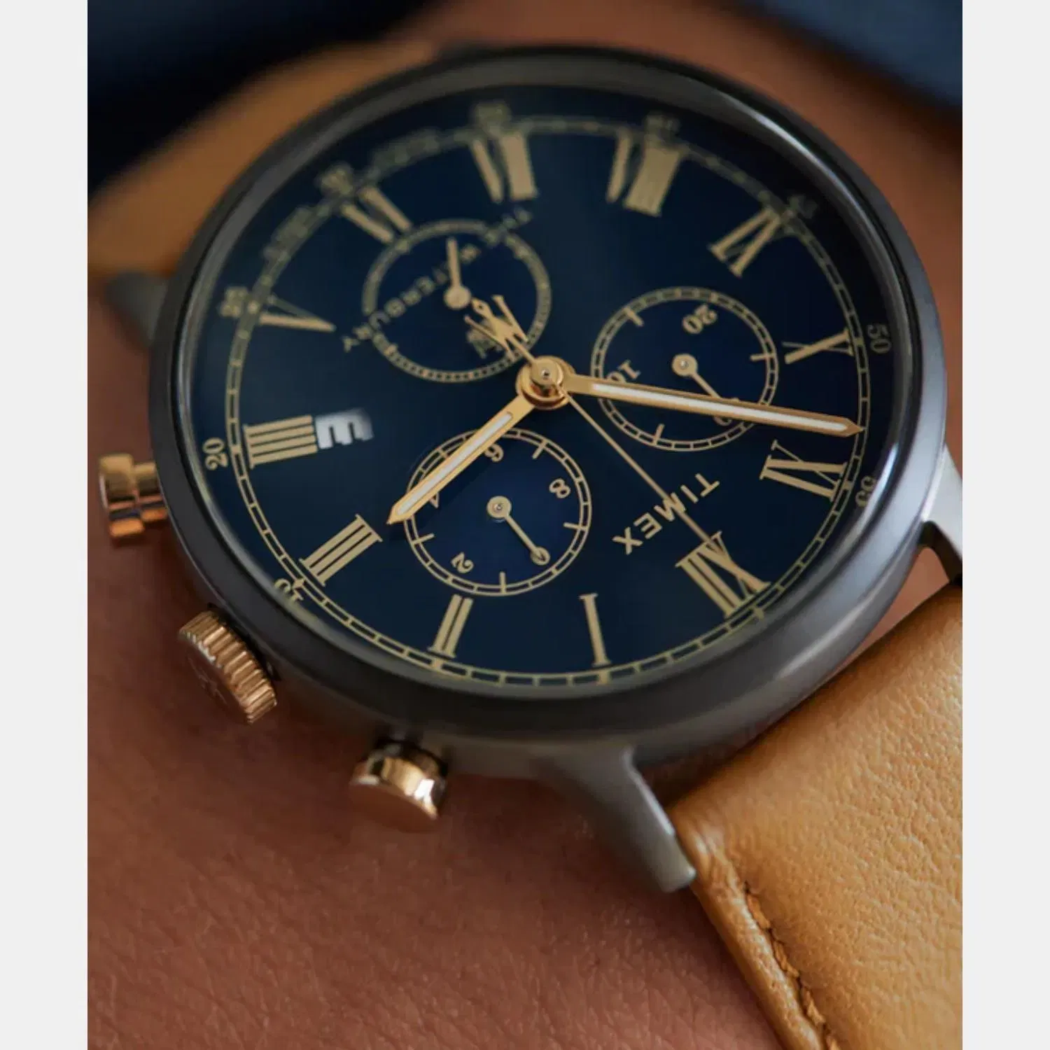 Timex Men Quartz Blue Dial Analog Leather Watch Tw2U88200Uj