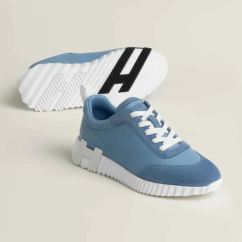 Bouncing sneaker