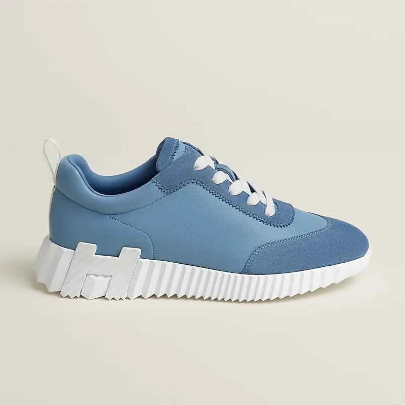 Bouncing sneaker