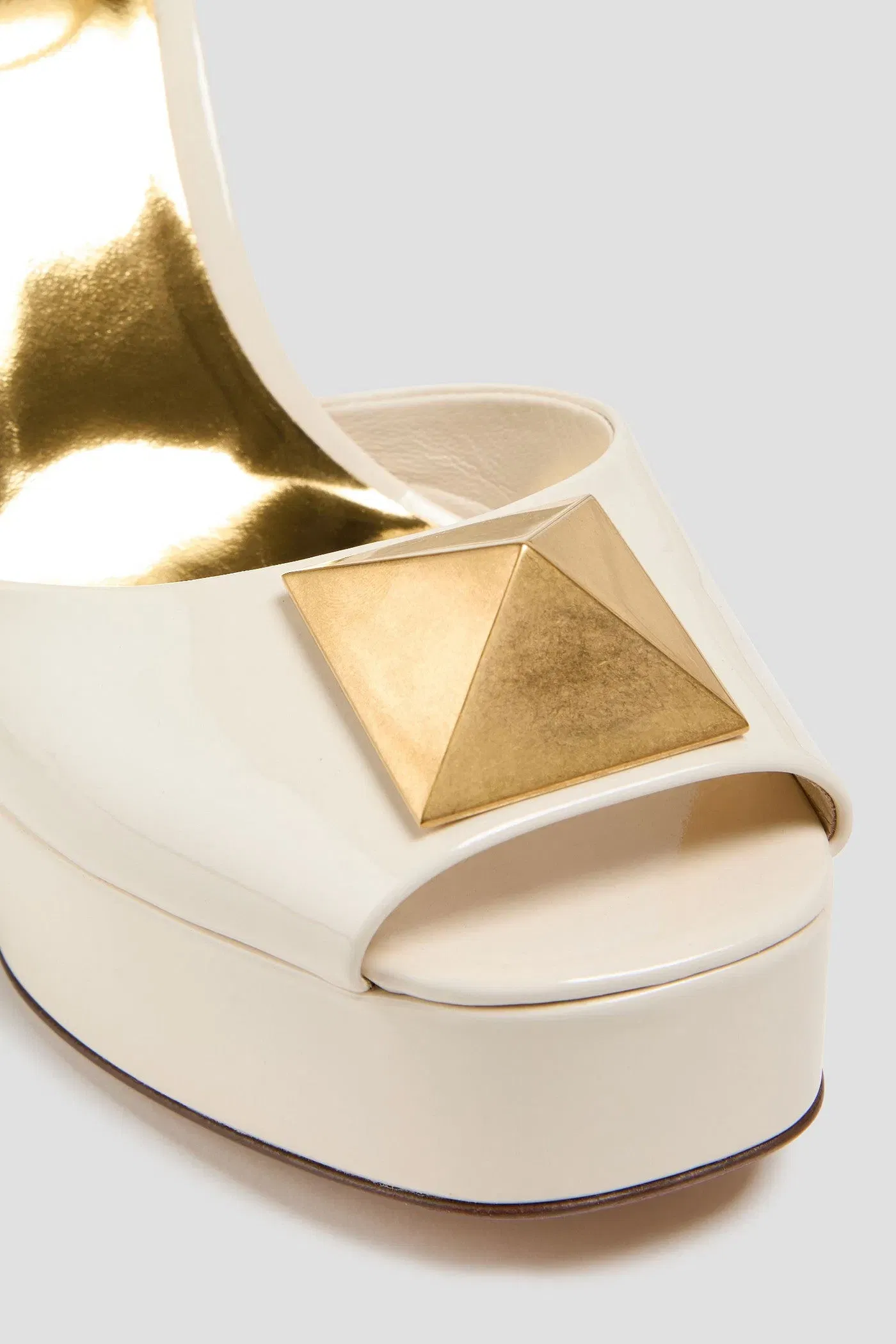 Valentino Garavani One Stud Patent-Leather Platform Sandals Ivory Women's