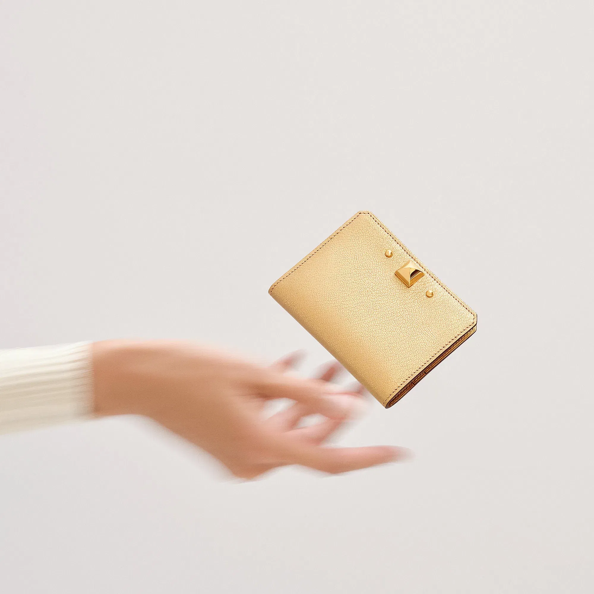 Hermes Medor Card Holder Toupe