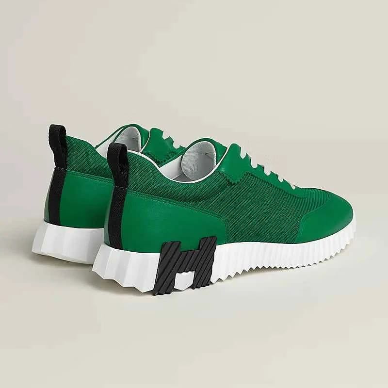 Bouncing sneaker