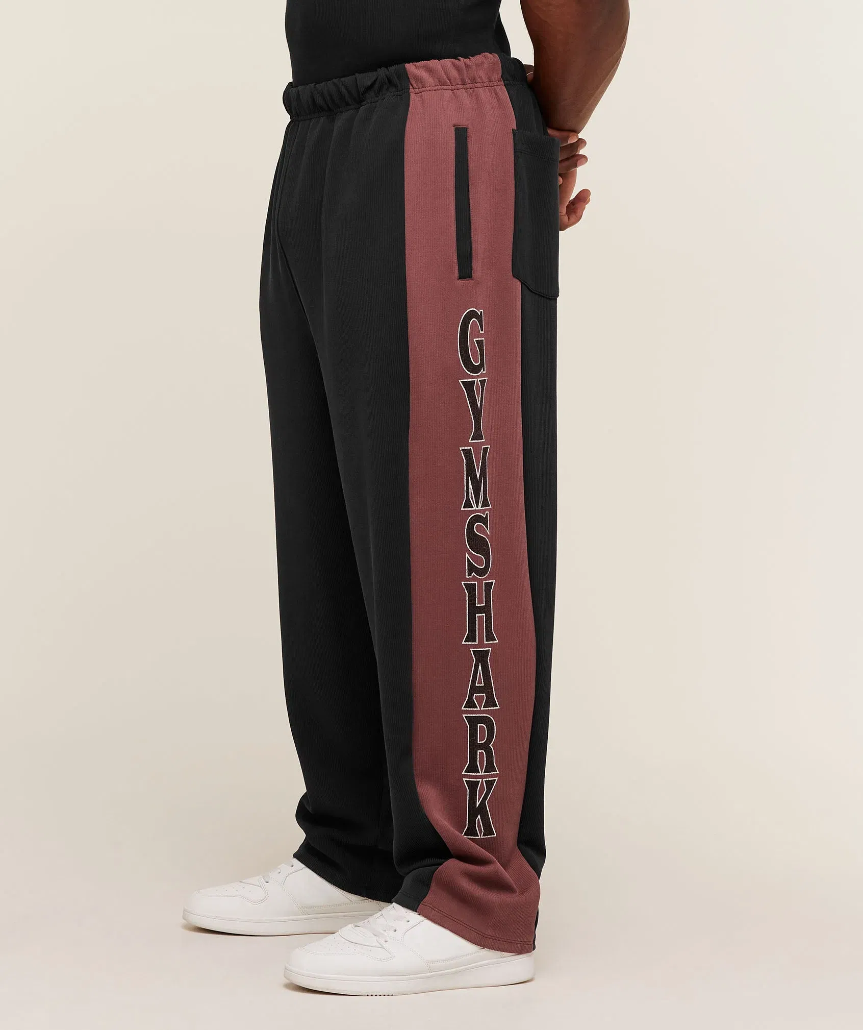 Gymshark Straight Leg Tracksuit Pant - Black/Burgundy Brown