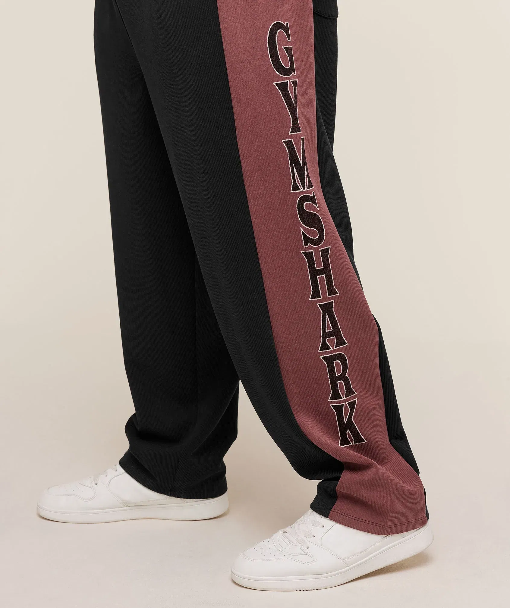 Gymshark Straight Leg Tracksuit Pant - Black/Burgundy Brown