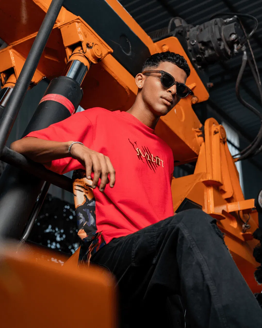 RIVAL ROAR TIGER RED T-Shirt