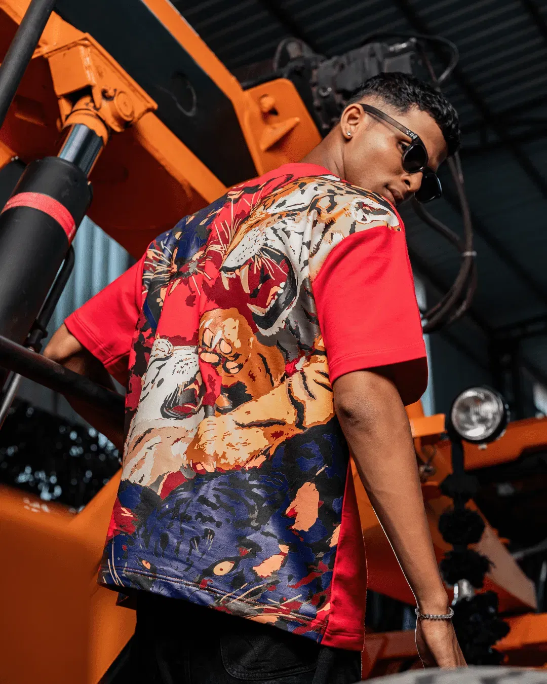RIVAL ROAR TIGER RED T-Shirt
