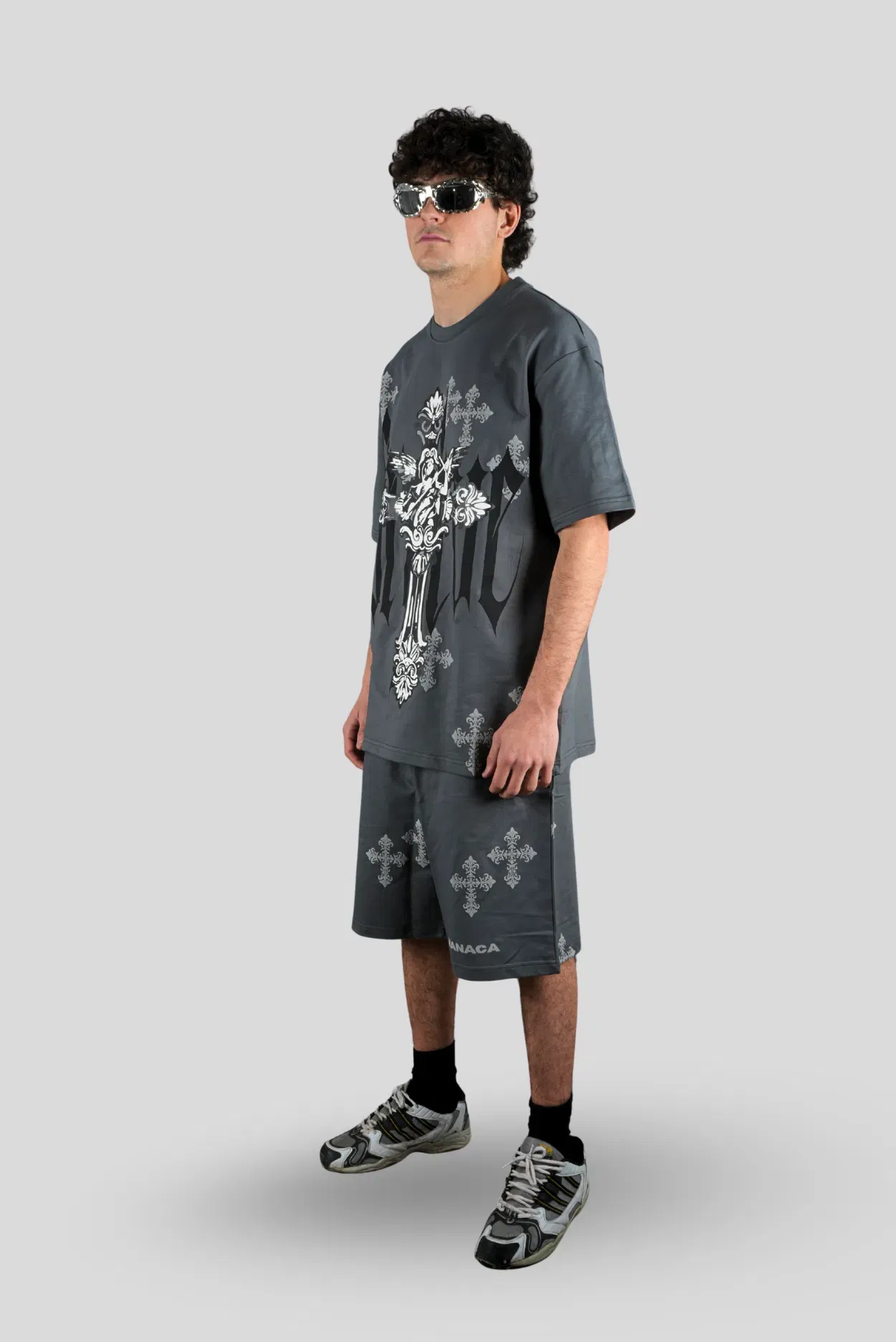 CRISS- CROSS TEE