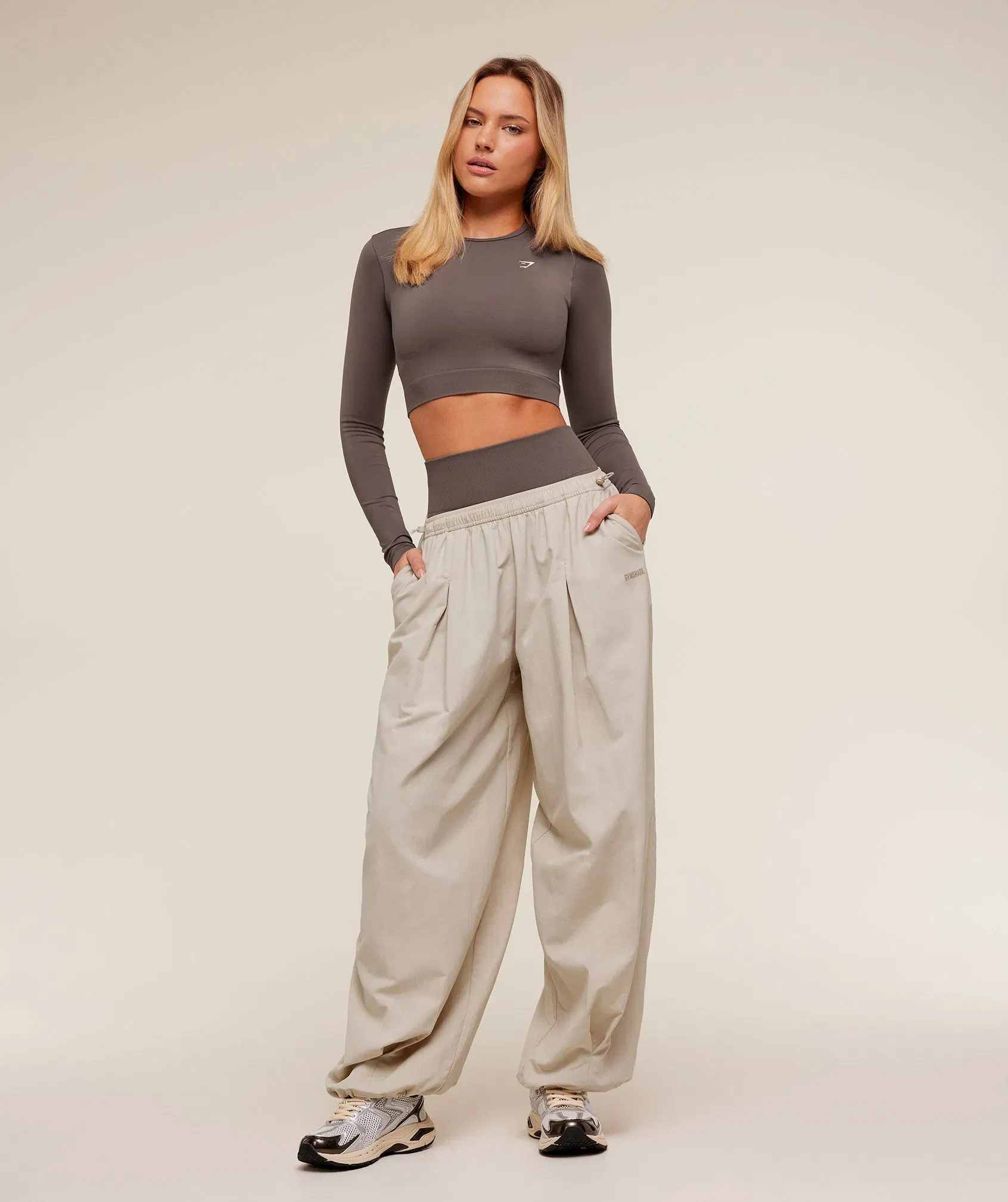Gymshark Weekend Lifestyle Parachute Pant - Pebble Grey