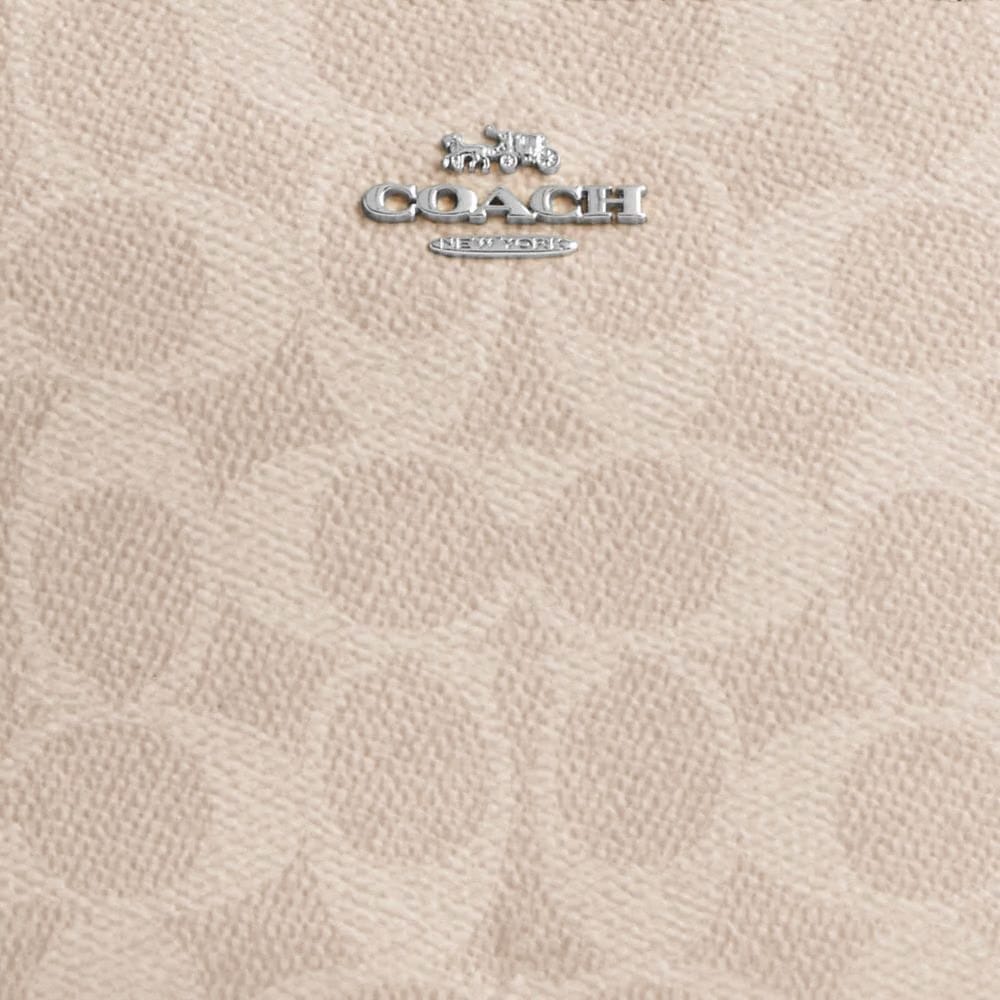 Nolita 19 In Signature Canvas